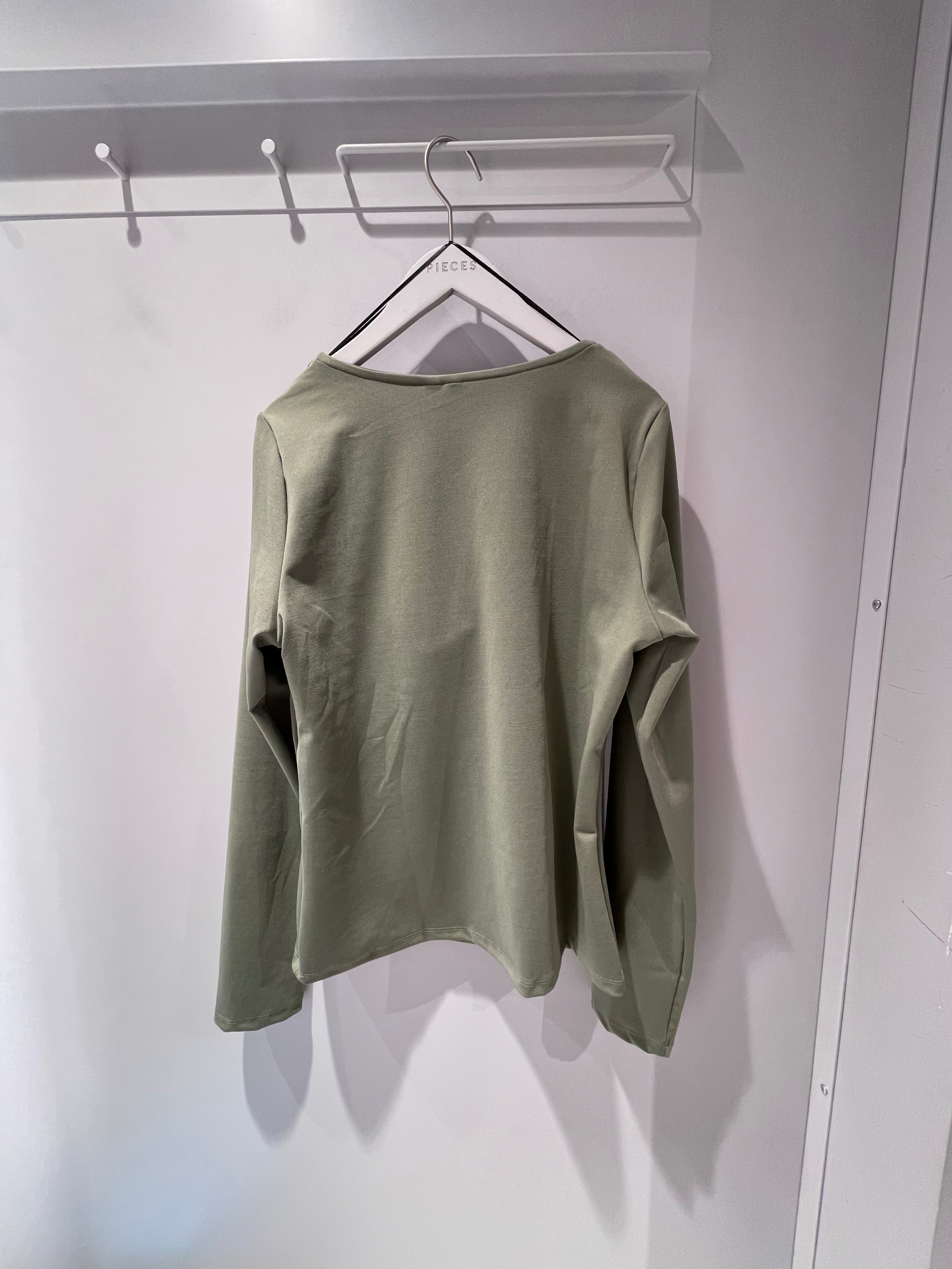 PCMINNI T-Shirts & Tops - Deep Lichen Green